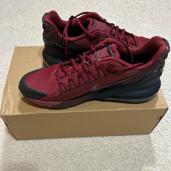 Brand New Nike AirMax